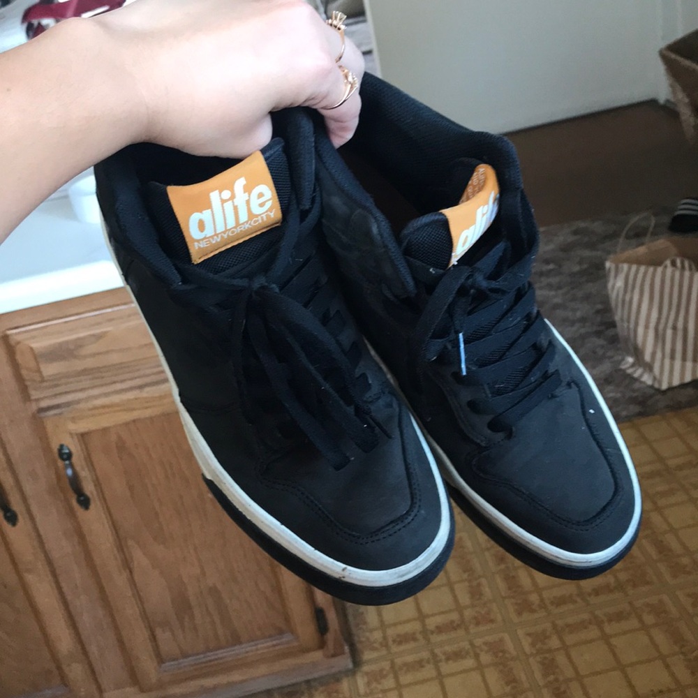 Alife - Picture 2 of 3